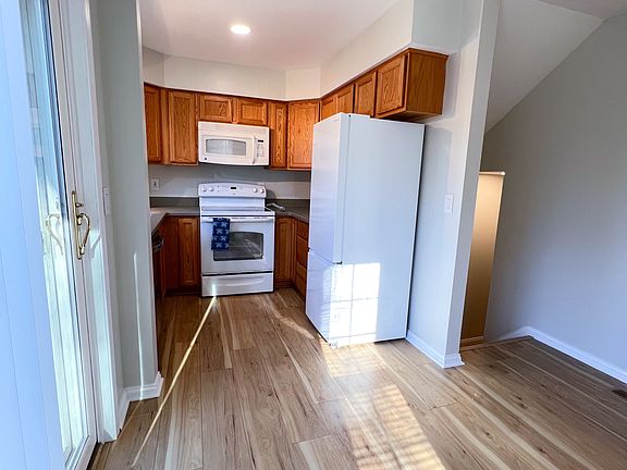 3rd image of 2954 Whittier Ct