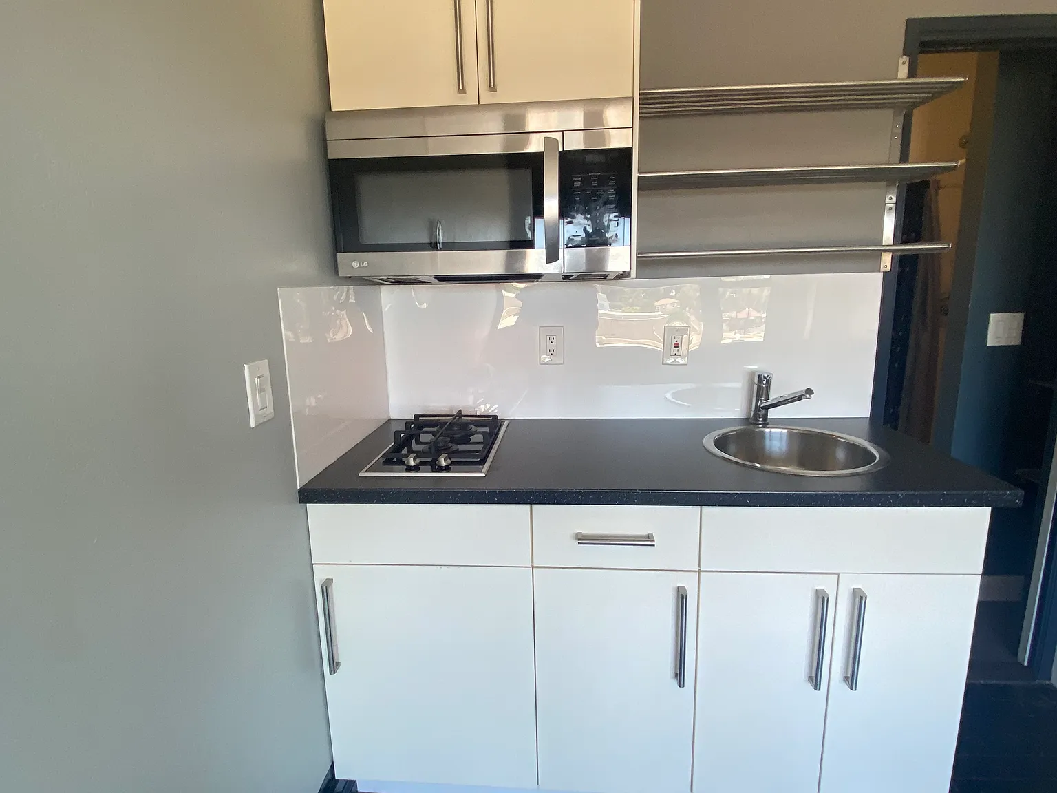Studio, $1,650 — Photo 2