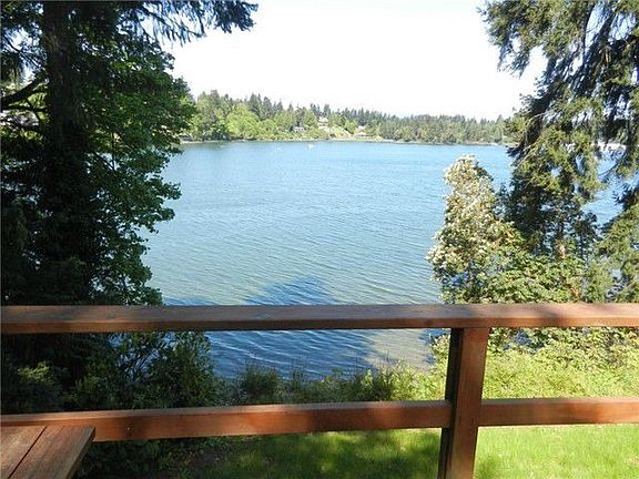 3rd image of 2115 E Phinney Bay Dr