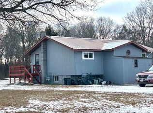 1422 George St, Crivitz, WI 54114