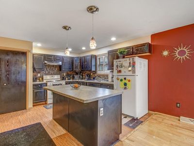 3245 N 47th St, Milwaukee, WI, 53216