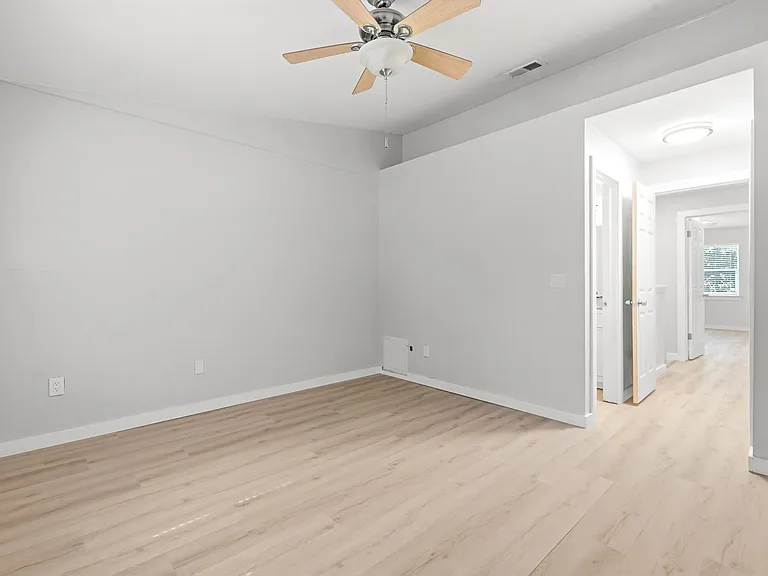 8511 J R Manor Dr — Photo 23