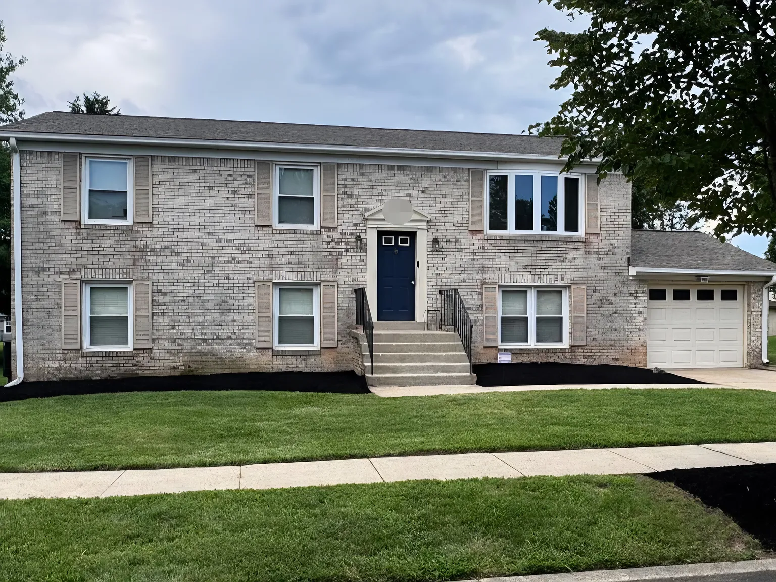 4 bed, 1144 sqft, $2,800 — Photo 1