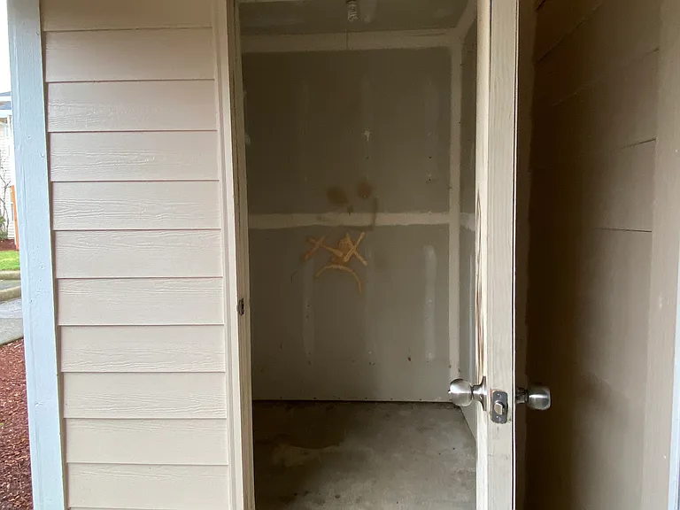 Chehalem Creek Apartments — Photo 24