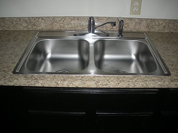 3rd image of 1213 Lincoln Ave APT 9