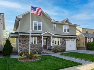 821 4th St, Secaucus, NJ 07094