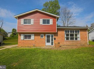 6817 Fox Meadow Rd, Gwynn Oak, MD 21207