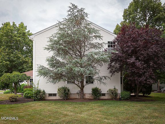 5th image of 1052 Bonnie Circle