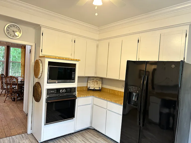 2411 Easy St — Photo 9