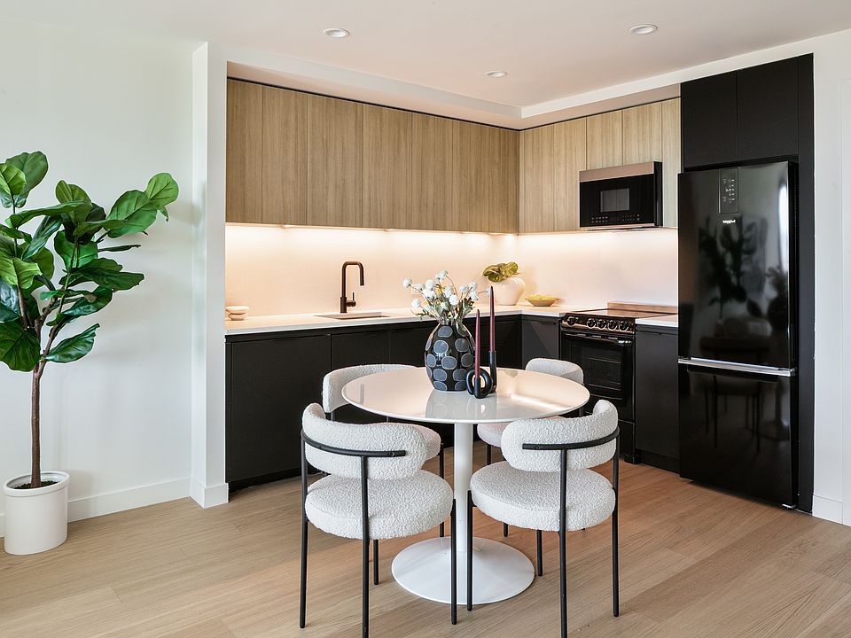 1st image of 11 Ocean Pkwy #724