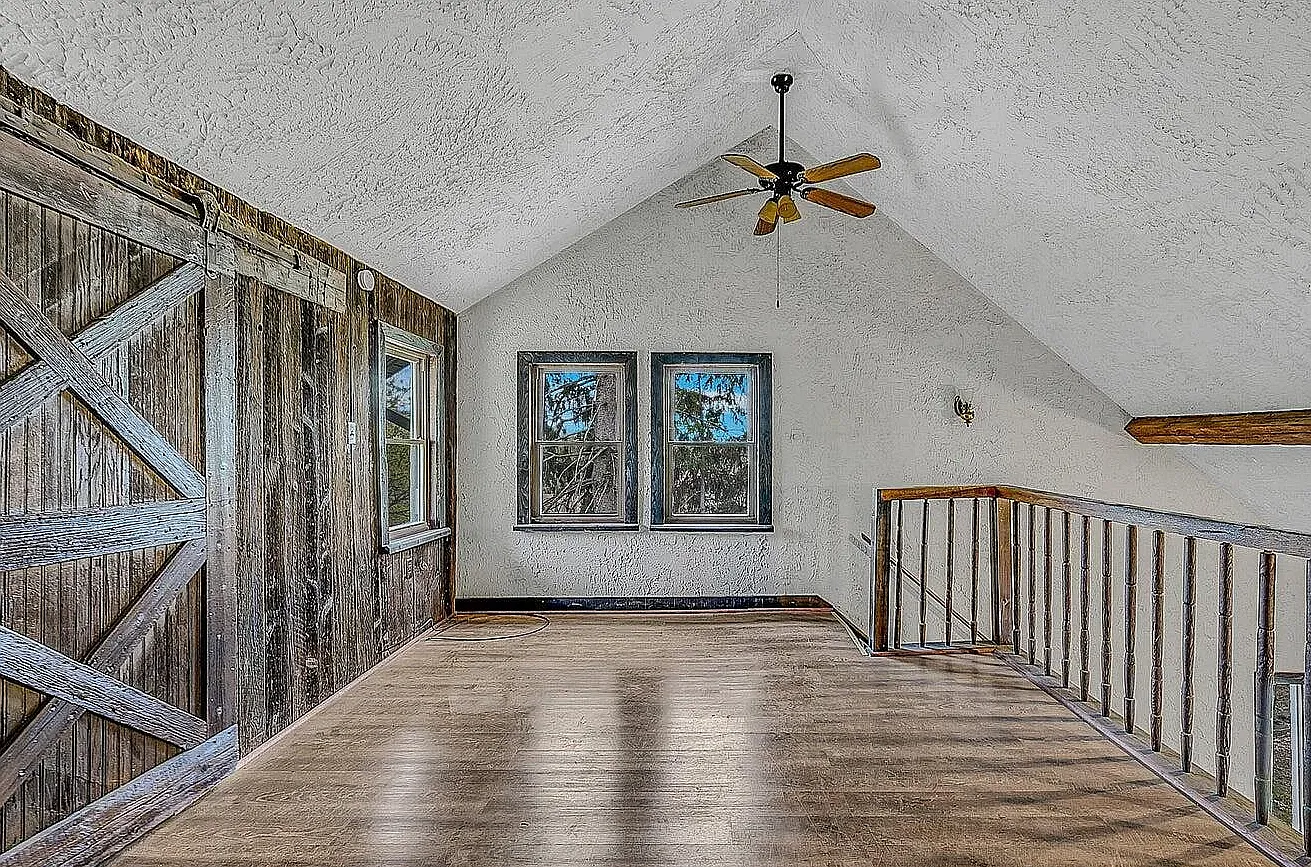 213 Colburn Avenue - 1 — Photo 3