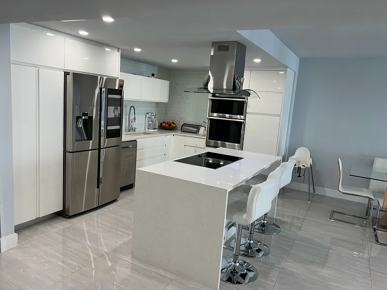 19390 Collins Ave #608 — Photo 13
