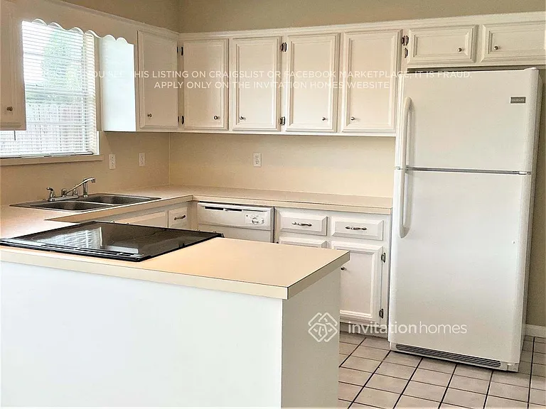 2466 Ridgecrest Ave — Photo 8
