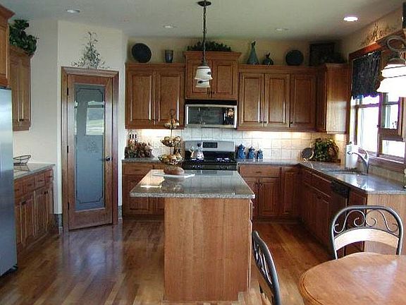 2nd image of 10730 Jersey Dr N