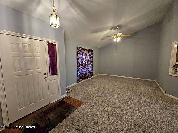 3rd image of 121 Chambliss Cir