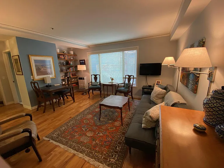 388 Chestnut St #A — Photo 2