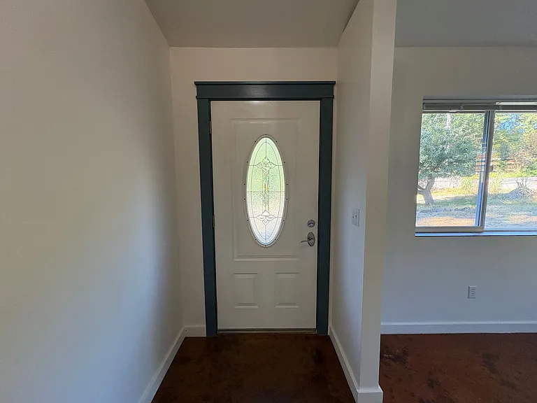 658 Fox Dr — Photo 8