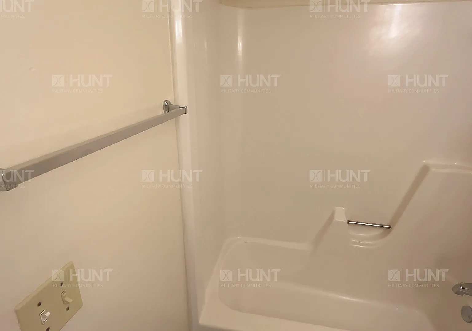 4 bed, 1535 sqft, $1,758 — Photo 2