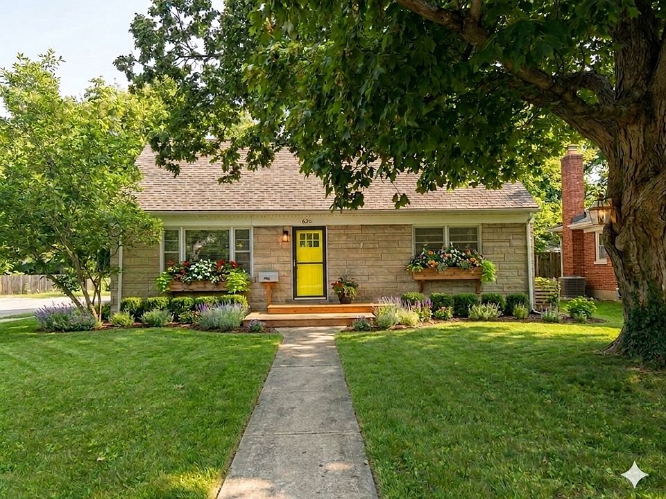 1st image of 636 Cardinal Ln