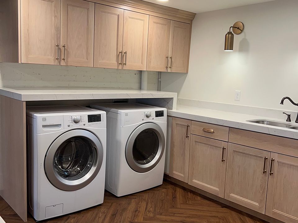 1st image of 805 E 300 S