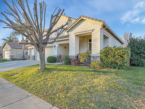 3rd image of 2579 Eureka Dr