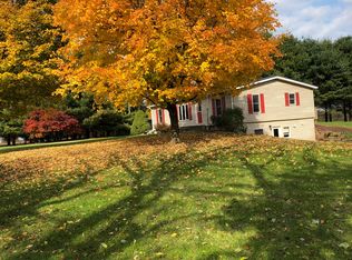 12989 Burroughs Rd, Delton, MI 49046