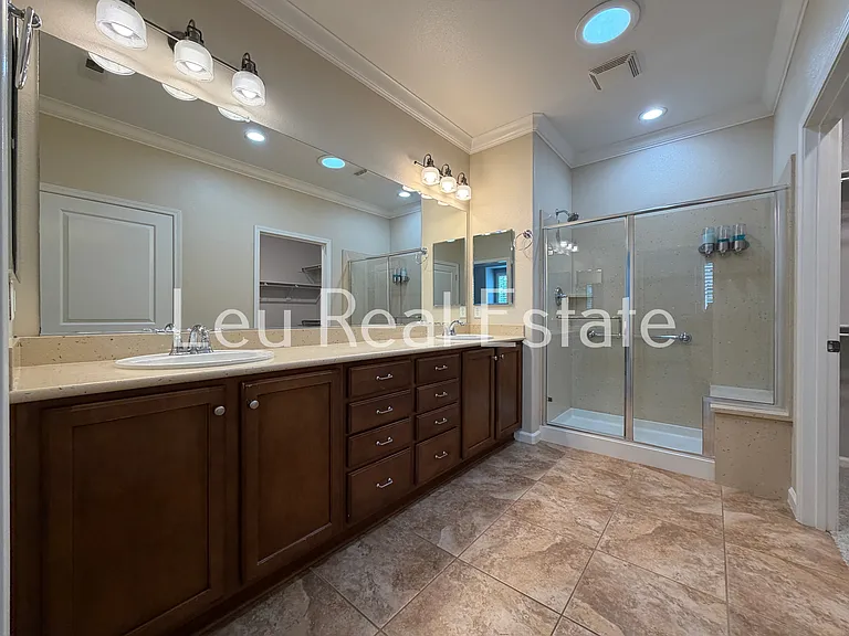 7424 Foxburgh Ct — Photo 10