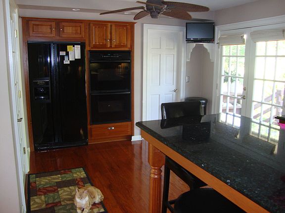 5th image of 3822 Longford Dr