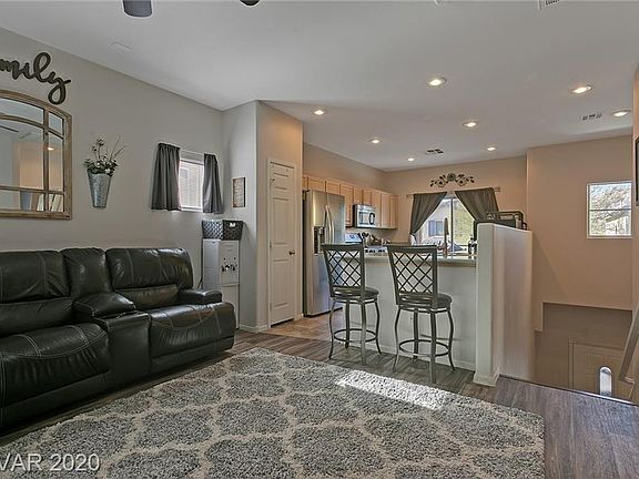 5th image of 6772 Twisted Wood Dr