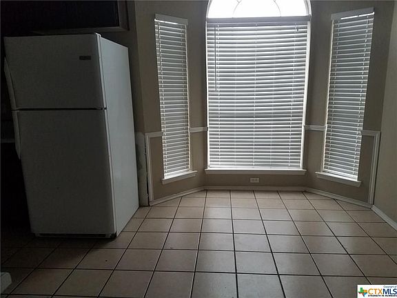 4th image of 5007 Topsey Dr