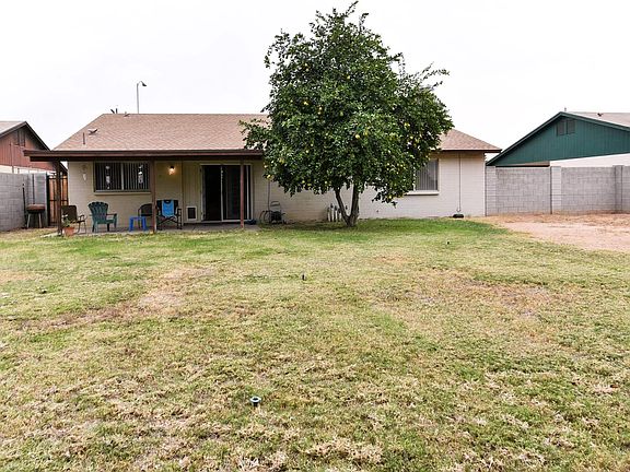 2nd image of 1514 S Gaylord