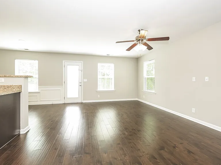 2627 Salem Glen Xing — Photo 6