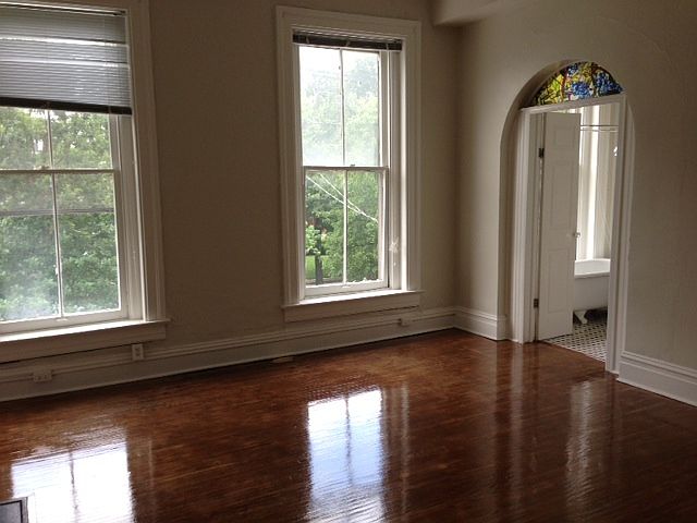 1st image of 1061 Cherokee Rd APT 2