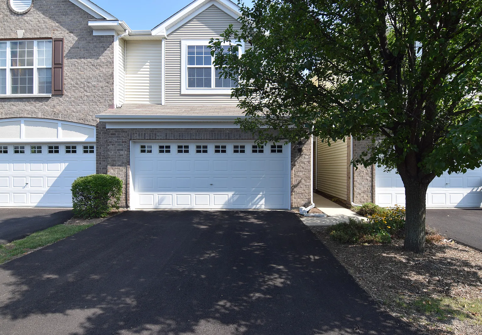 1482 Millbrook Dr photo 1