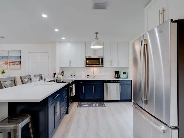 1036 Coral Dr, Boynton Beach, FL 33426
