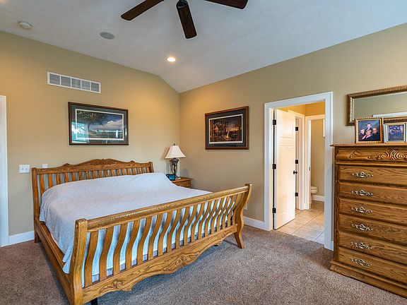 5th image of 7881 Golf Point Dr SE