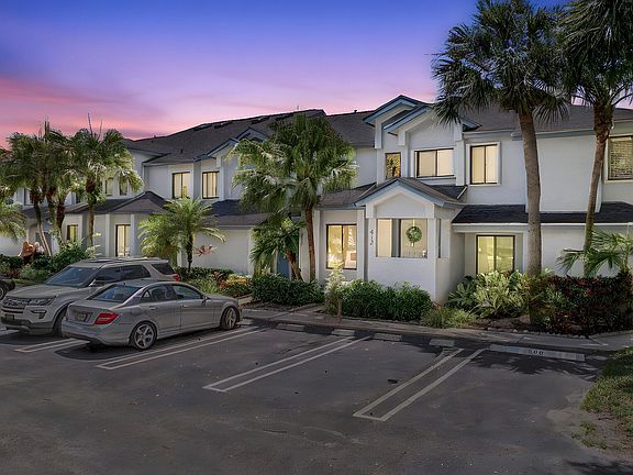4th image of 406 Harbour Pointe Way