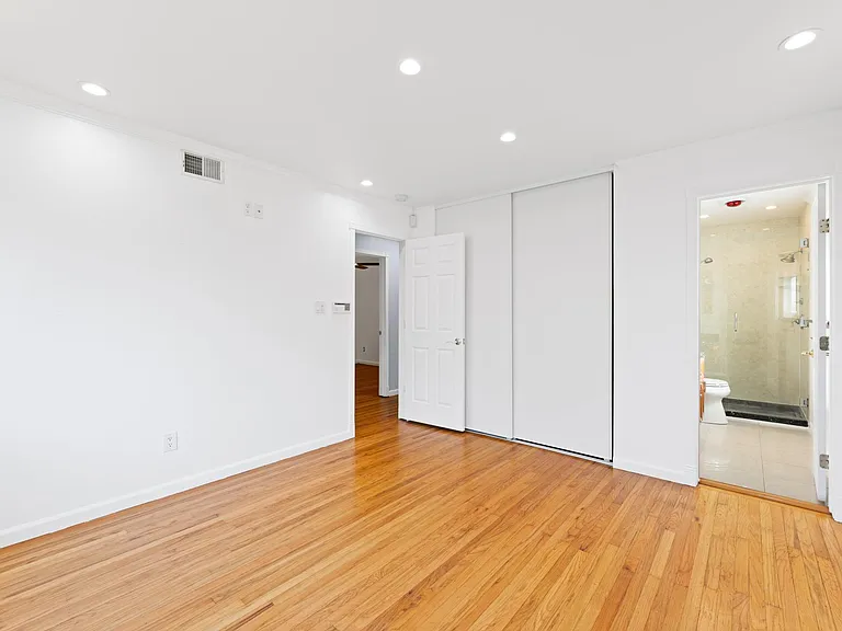 2636 Bridgeport Way — Photo 17