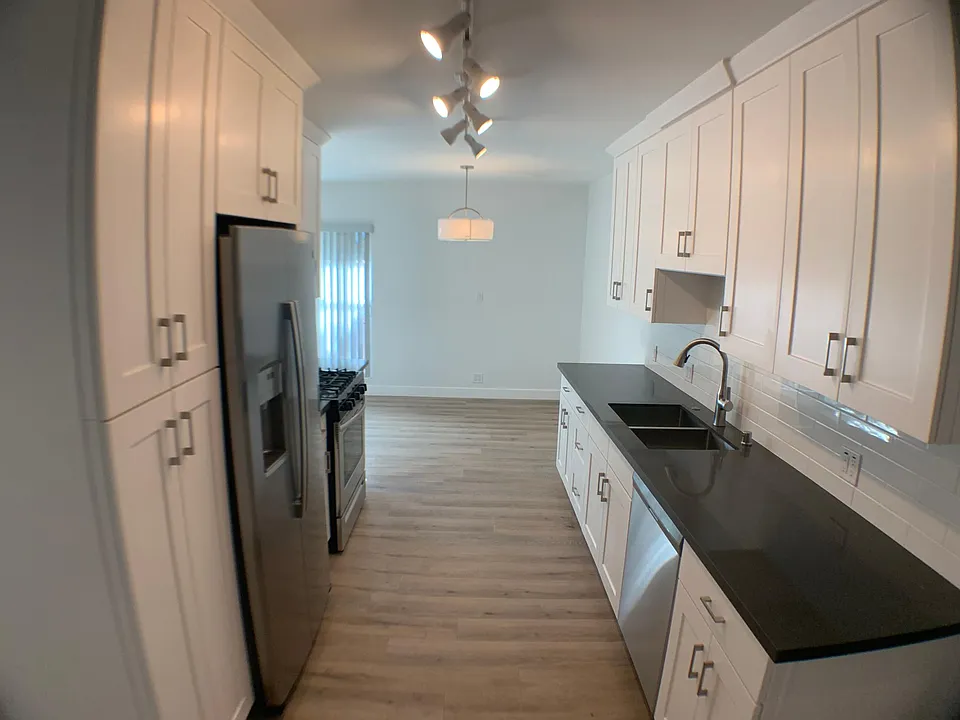 1516 Colby Ave #1