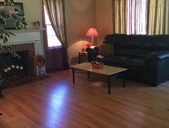 3rd image of 2144 Coleman Dr
