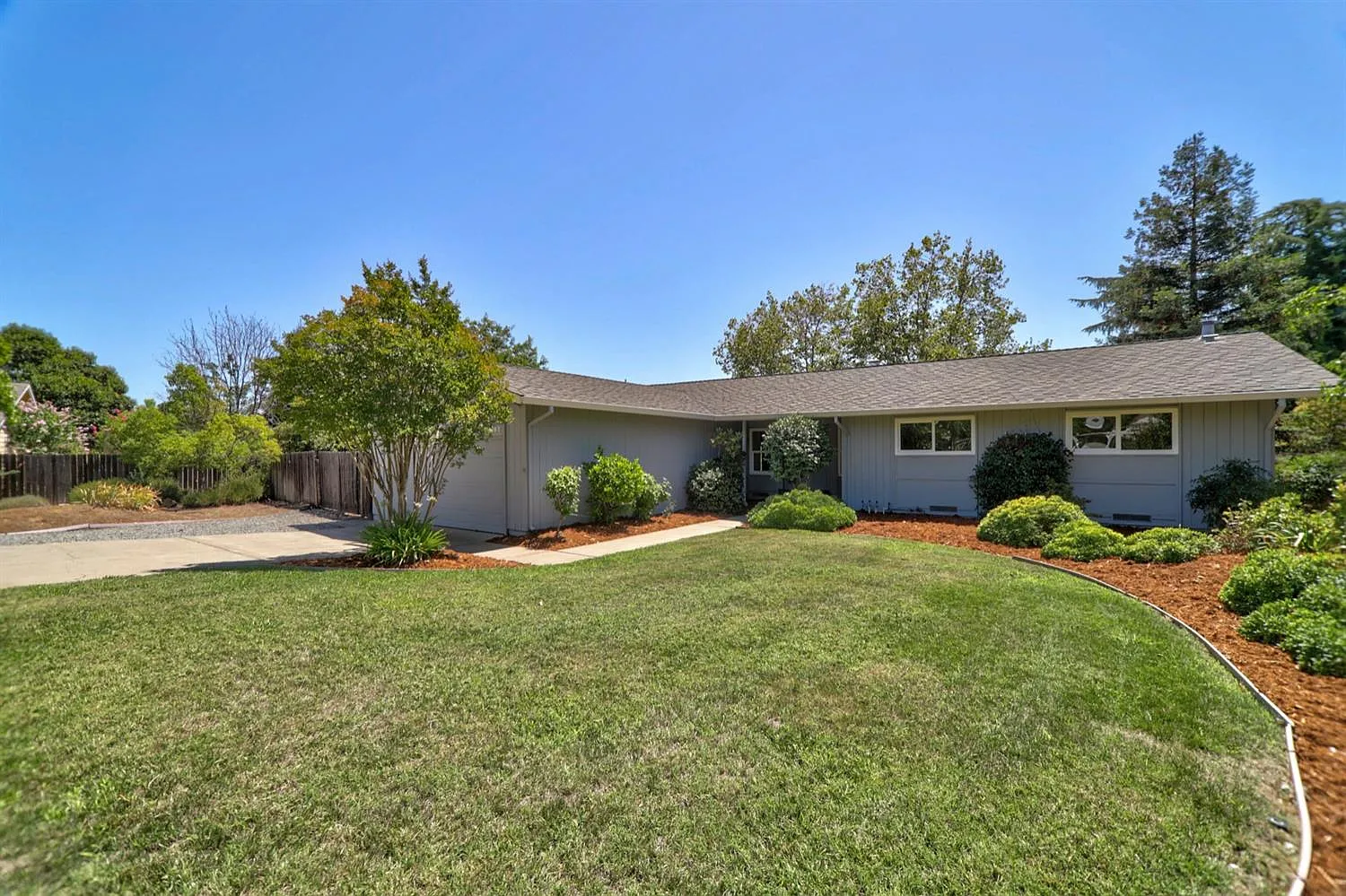 3807 Yellowstone Ct photo 1