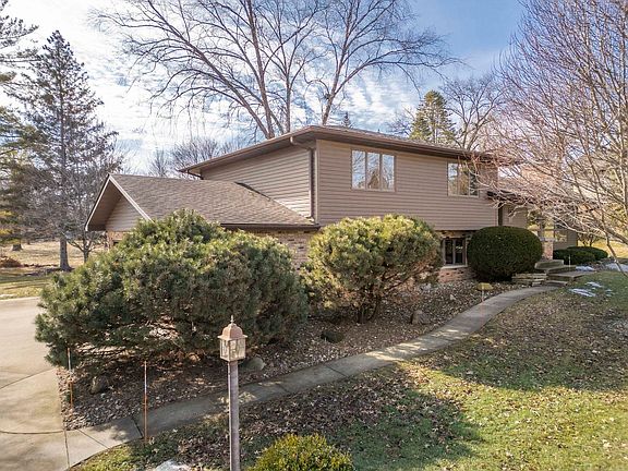 3rd image of 2009 Wembley Rd