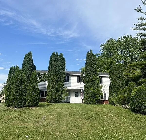 6836 Enge Dr — Photo 1