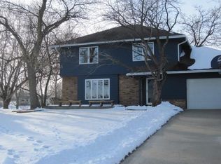 1162 Columbine Ct, Norwalk, IA 50211