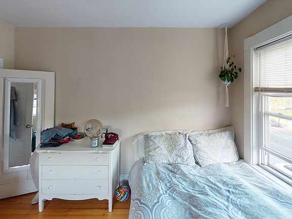 5th image of 186 Chestnut Hill Ave #74