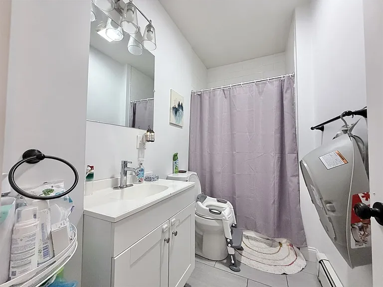 38 Woodford St #2 — Photo 5