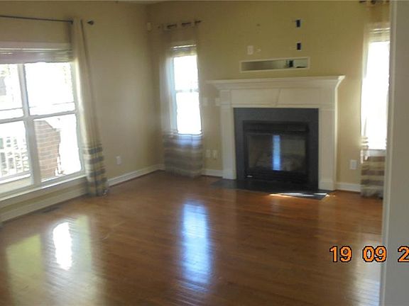 4th image of 8602 Castle Cliff Dr