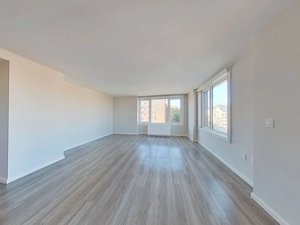 17802 Hillside Ave #616