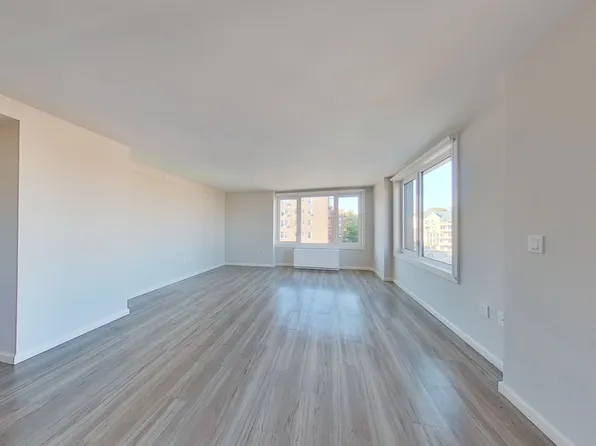 178-02 Hillside Avenue image 1 of 13
