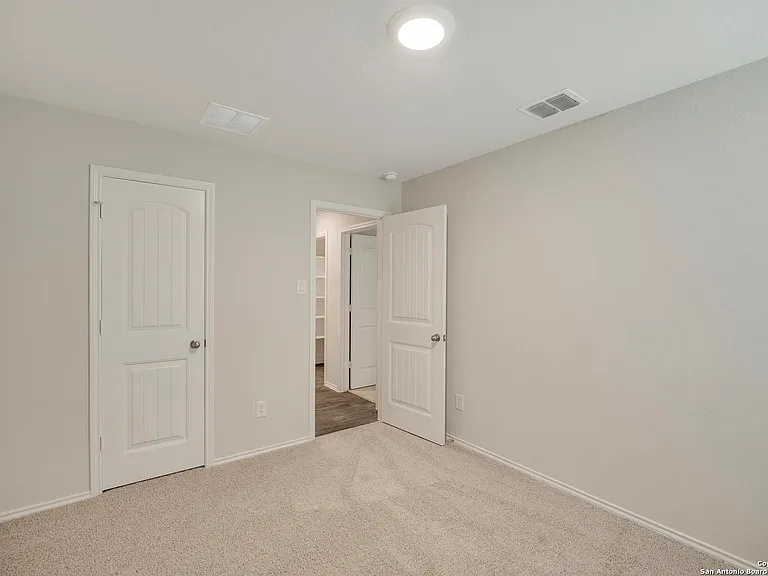 728 Armadillo Dr — Photo 21